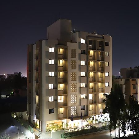 Hotel Ebony Residency Ahmedabad Esterno foto