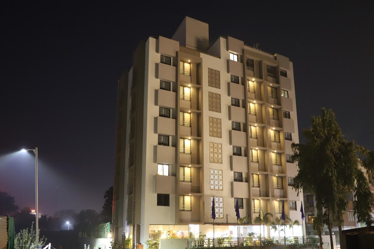 Hotel Ebony Residency Ahmedabad Esterno foto